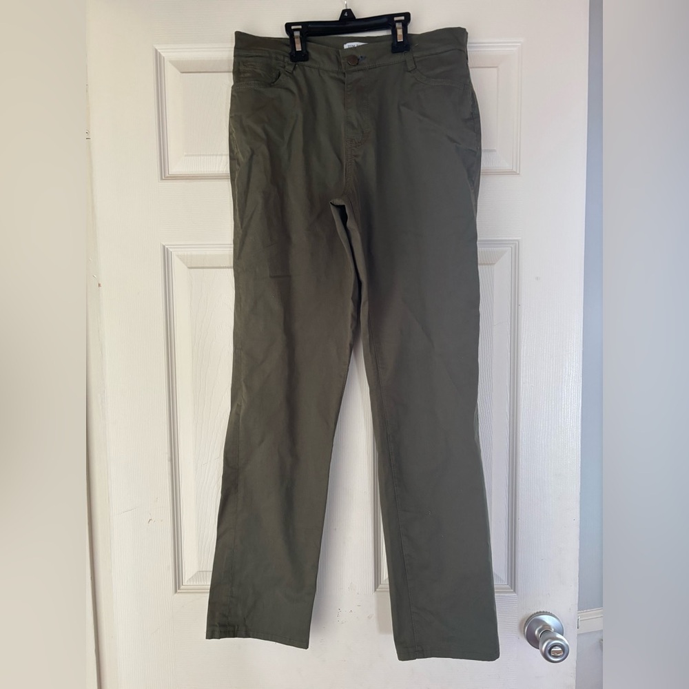 Men's Olive Green Chinos